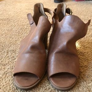 Open toed booties